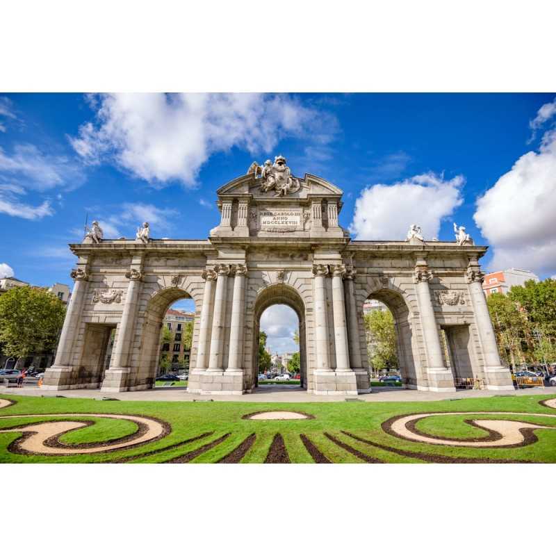 Panoramic tour of Madrid by bus